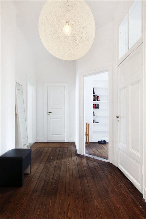 Decorating With Dark Wood Floors And White Walls - Leadersrooms