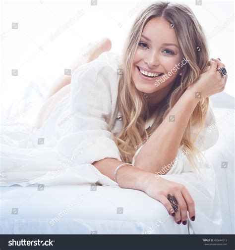 Beautiful Lady Sexy Lingerie Poses Bed Stock Photo 400644112 Shutterstock