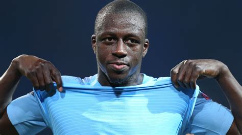 Benjamin Mendy Ruin Par Son Proc S Le Footballeur Met En Vente Sa