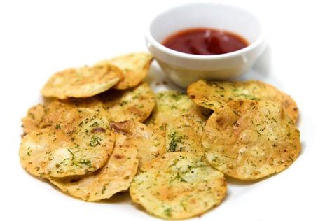 Чипсы с чесноком и зеленью из лаваша \ Как сделать домашние чипсы ...