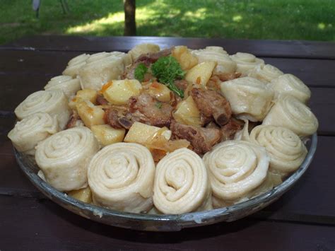 Штрудели из дрожжевого теста / дрожжевые штрудели | Food, Culinary ...