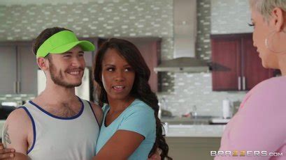 Jezabel Vessir Babe Page Watch This Adult Model On Freeones