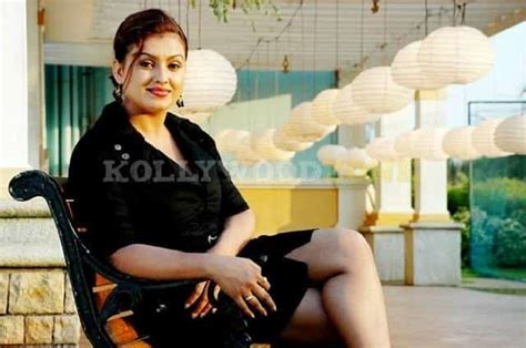 Actress Sona Hot Sexy Spicy Stills Kollywood Zone