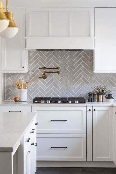 Eye Catchy Herringbone Backsplashes Shelterness