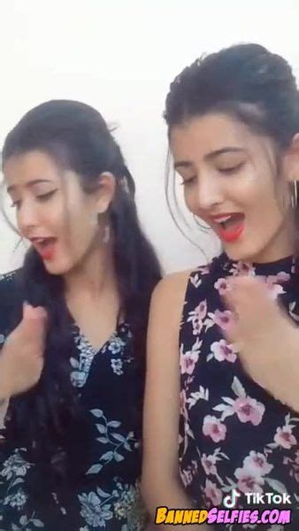 Johanna Epic Years Old School Babe Nude Tiktok Selfie Bannedselfies