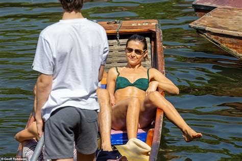 Too Hot To Sleep Anywhere But The Kitchen Floor Bleary Eyed Britons Endure A Restless Night