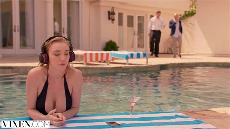 Kendra Sunderland Cheats With Her Boss Porn Picture Gallery PornHat