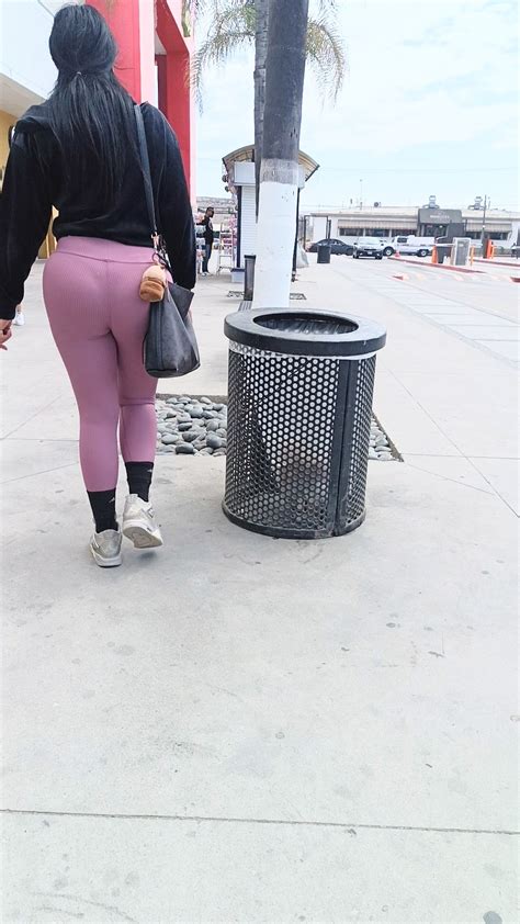 Gym Latina With Pink Leggins And VTL Spandex Leggings Yoga Pants Forum