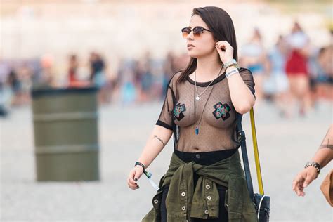 Nipple Stickers Are The Bra Free Boob Trend You Need To See To