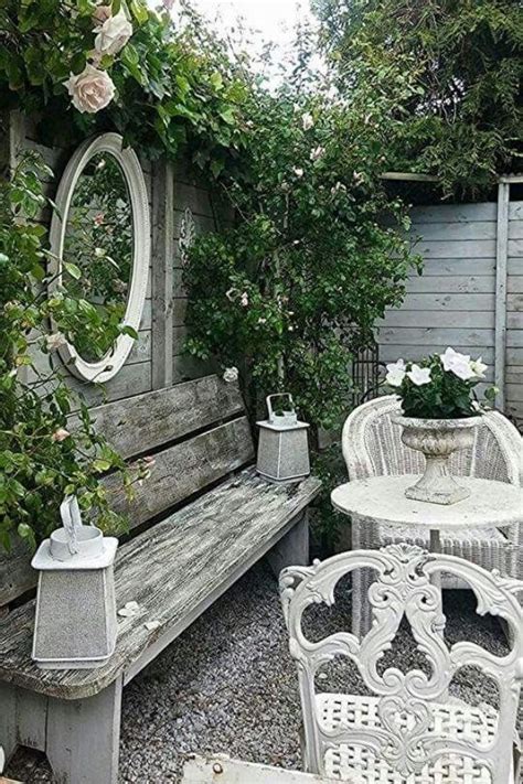 Charming Vintage Garden Decor Ideas You Can Diy