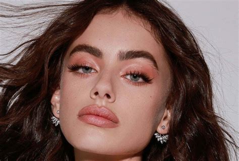 Le Top Model Israélien Yael Shelbia Tourne La Campagne De Renuar Au Maroc L Observateur