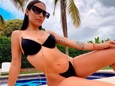 8 Hot Sexy Luisa Fernanda Bikini Pics