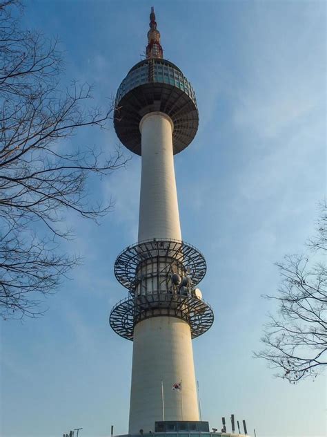 La Torre Namsan Tambi N Conocida Como Torre Del Norte De Se L Es Un