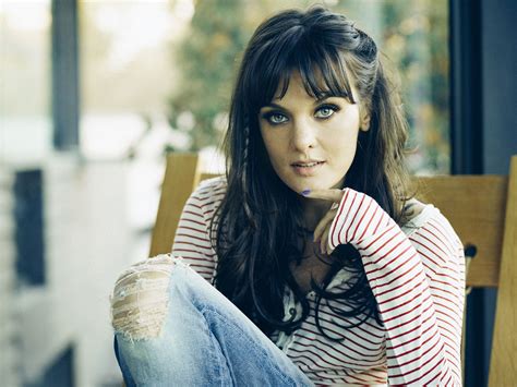 Pictures of Frankie Shaw