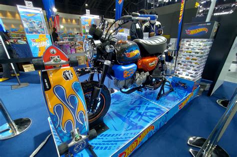 ชมใหเตมตา มอเตอรไซคซนซา Monkey x Hot Wheels Limited Edition