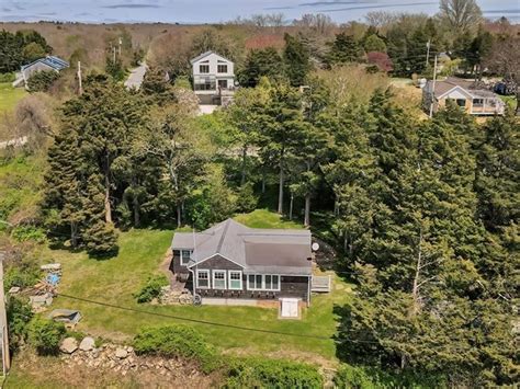 131 Pettey Ln Westport Ma 02790 Mls 72982433 Coldwell Banker