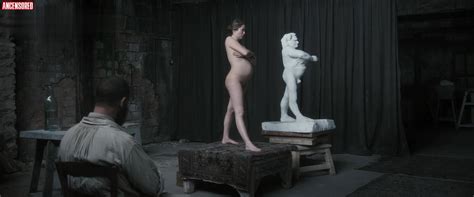 Naked Anne Cécile Quivogne in Rodin