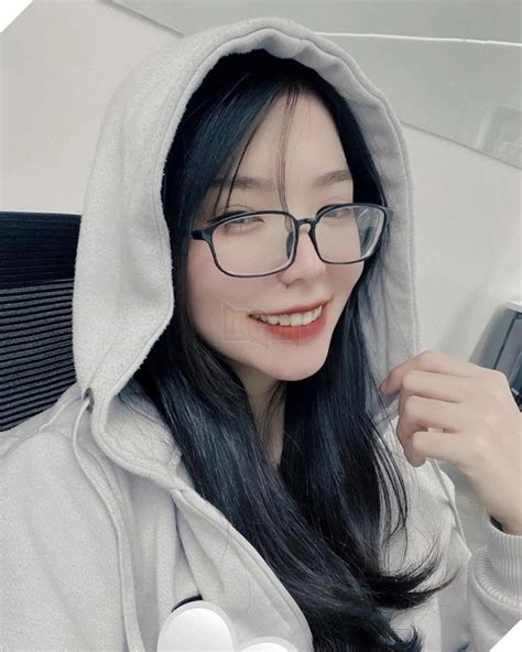 LMHT Remind là nữ MC hot nhất hiện tại sau màn kể chuyện cười tại VCS Mùa Xuân