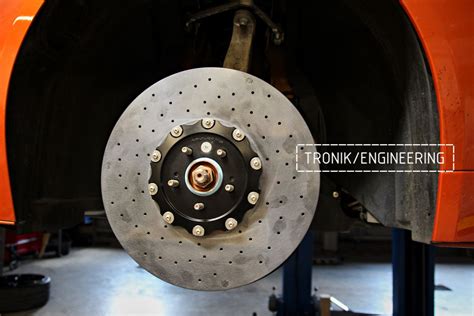 Карбон-керамическая тормозная система Jaguar F-type | TRONIK ENGINEERING