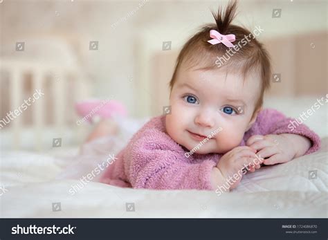 20 396 Naked baby girl 이미지 스톡 사진 및 벡터 Shutterstock