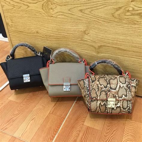 Hot C A Em N Y C N H N C Zara H N Inh Ch Qu P Qu Sang V Qu S Nh I U M U En