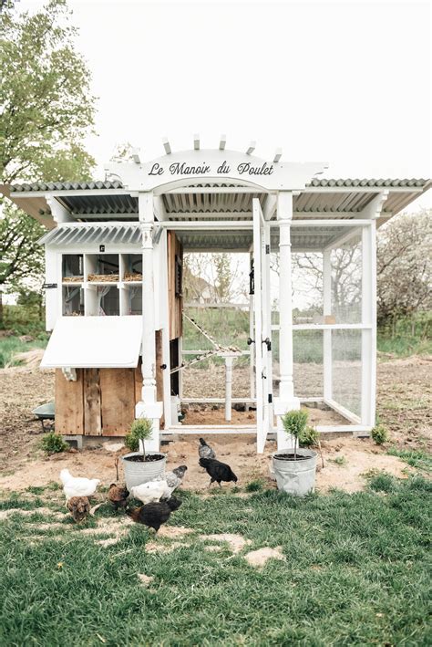 Diy Farmhouse Style Chicken Coop Portable Chicken Coop Building A