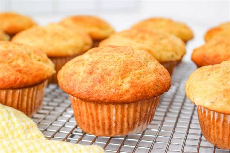 Easy And Delicious Cake Mix Banana Muffins Recipe Diy Candy