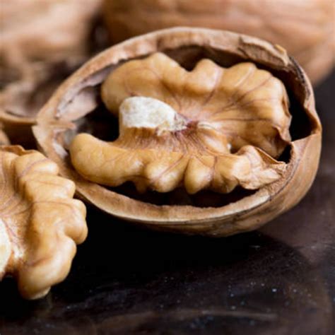 Walnuts - Buy Walnuts Online | Order Walnuts Online | Inaaya Snack Smarter