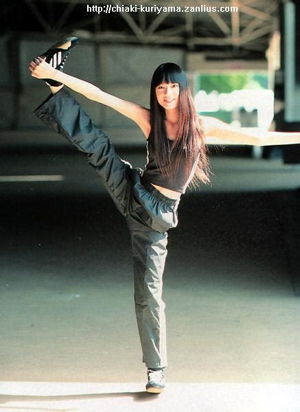 9 Hot Sexy Chiaki Kuriyama Bikini Pics