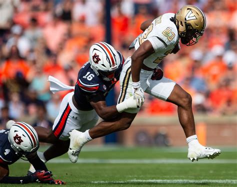 Auburn football 2025 player profile: LB Demarcus Riddick