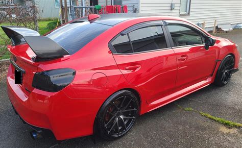 Normally I'm just a lurker here, but someone was asking about red with