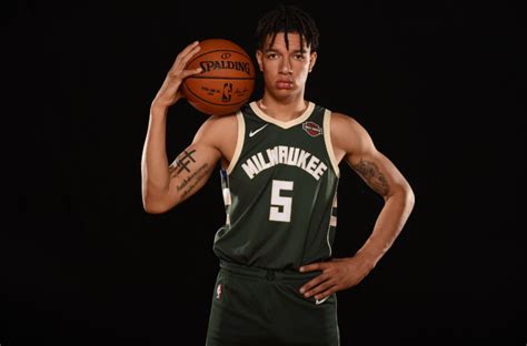 Milwaukee Bucks: 5 goals for D.J. Wilson’s rookie season