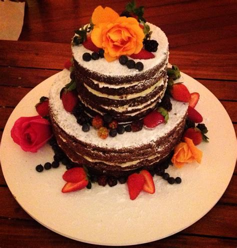 ComFeito NAKED CAKE O BOLO QUERIDINHO DO MOMENTO