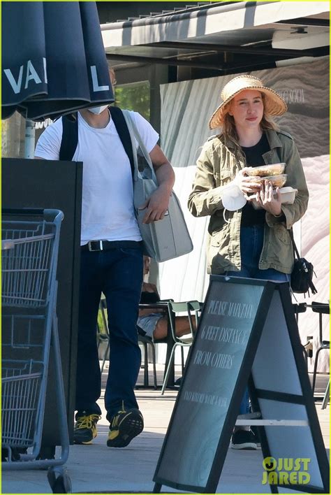 Charlie Hunnam Longtime Love Morgana Mcnelis Make Rare Appearance