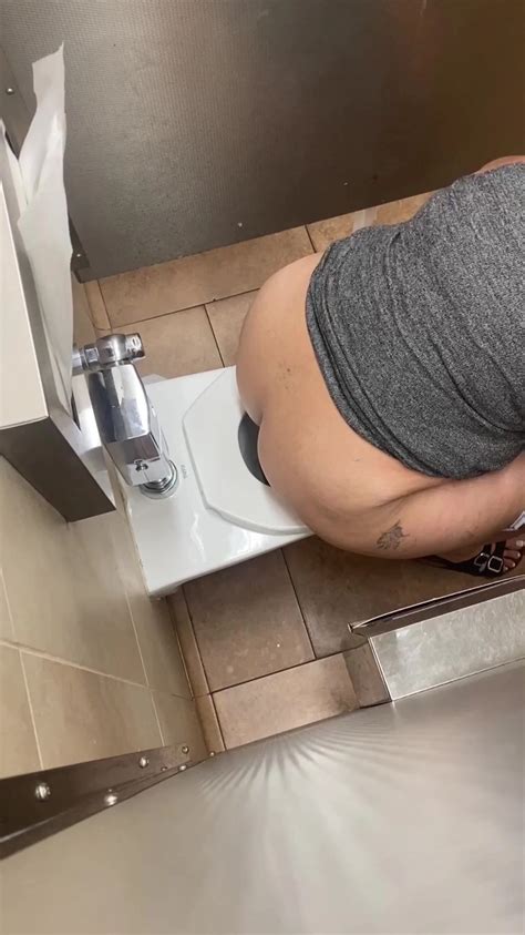 Toilet Time Bbw Latina Farting In Public Toilet ThisVid