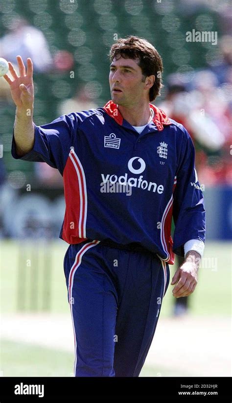 England cricketer Ronnie Irani Stock Photo - Alamy