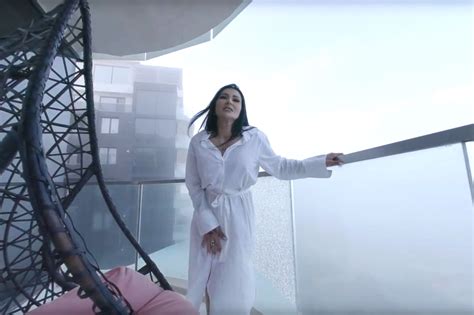 Mistress Kennya BDSM Vacation Fantasy Episode 4 Balcony Tease VR Porn Video VRPorn