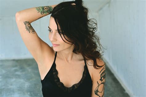 Hot Sexy Linda Marlen Runge Bikini Pics