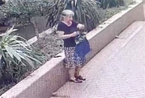 Hit Snimak Babe Profesionalca Podelio Javnost Je Li Ukrala Telefon Ili Ga Na La Video