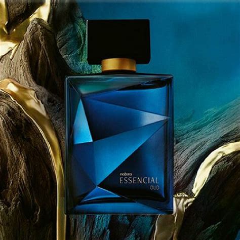 Perfume Masculino Essencial Oud Natura Ml