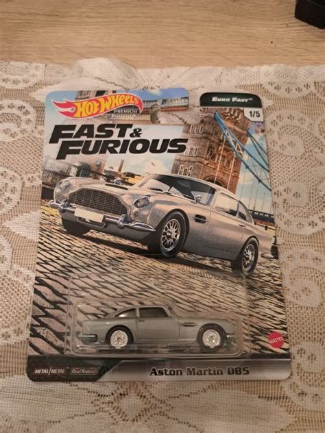 Hot Wheels Aston Martin DB