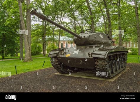 walker bulldog light tank stock photo alamy