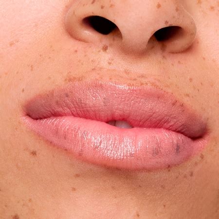 essence Hydrating Nude krémová hydratační rtěnka notino cz