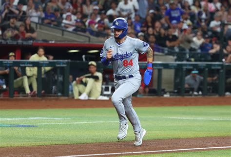 “13-year extension right now” - Dodgers fans react to Andy Pages