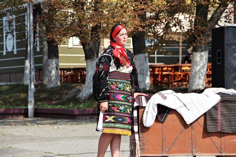 Борщ, Борщів і вишиванки | Збруч