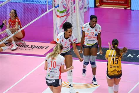 Pallavolo A1 Femminile Cuneo Di Scena Al Pala Tiziano Di Roma CentoTorri