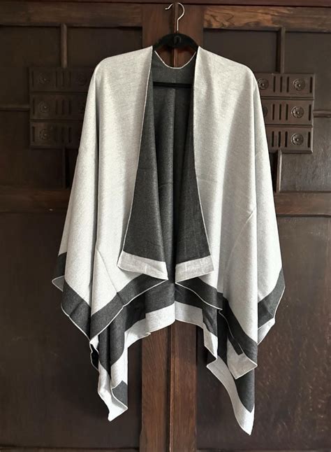 Reversible Cape Tangible