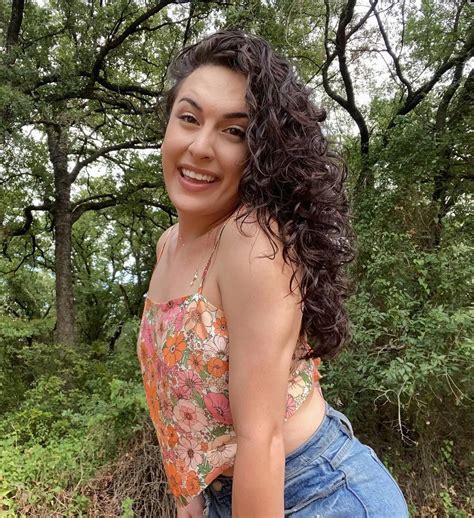 Heavenly Naomi Age Hot Photos Measurements Net Worth Instagram Wikipedia Biography More