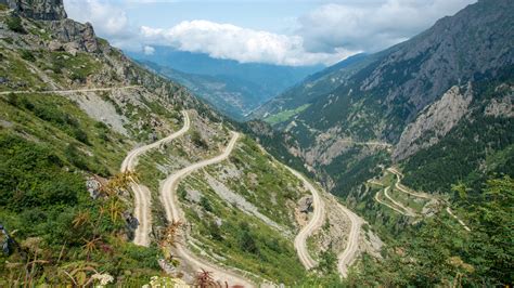 一看這條亞洲道路就足以明白為什麼它是世界上最危險的道路之一