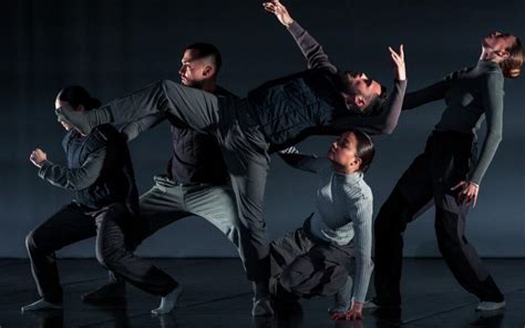 Dix spectacles de danse à applaudir cet automne - Ville de Paris